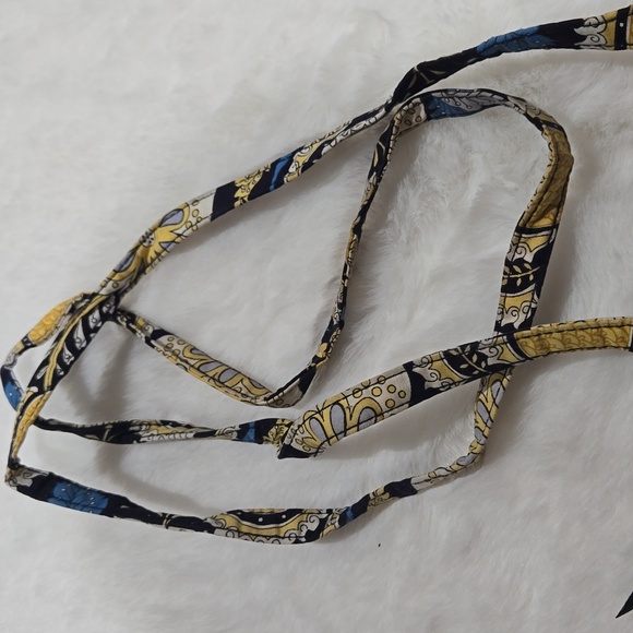 Vera Bradley crossbody bag with multiple pockets. Black, blue, white, yellow - Picture 5 of 9